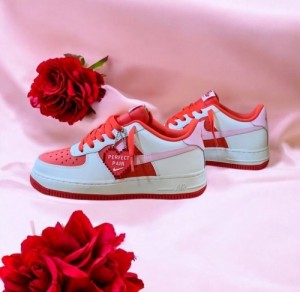 Nikee AirForce 1 Low Women s Velentine Day