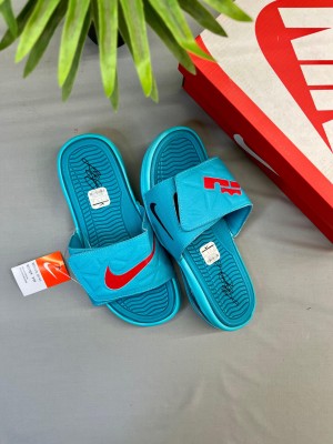 NIKEE AIR LEBRON SLIDE