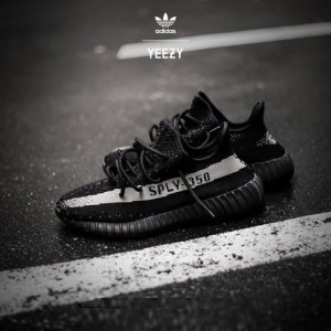 Adidass Yeezy 350 Boost Black Oreo Semi UA