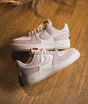 N ike AirForce 1 Low Year Of Dragon