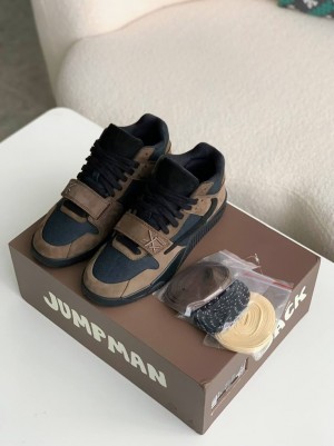 AIR JORDAN RETRO 1 X TRAVIS SCOTT JUMPMAN JACK DARK MOCHA