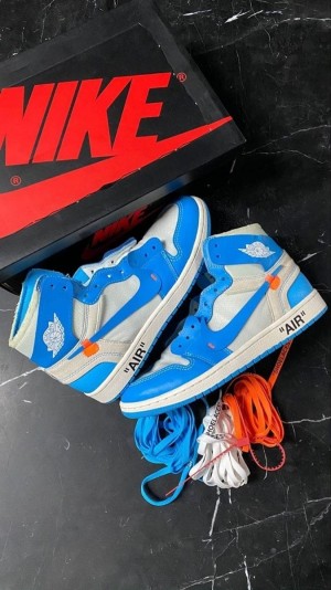 AIR JORDAN RETRO 1 x OFF WHITE UNC