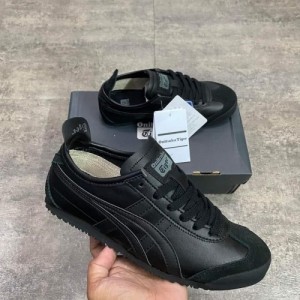 On itsuka Tiger Mexico 66 Triple Black Men s