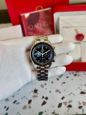 Omega Speedmaster Snoopy Black