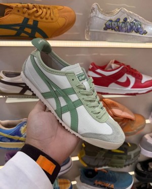 Onitsuka Tiger Mexico 66 Deluxe Women s