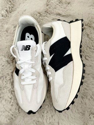 New Ba lance 327 black white