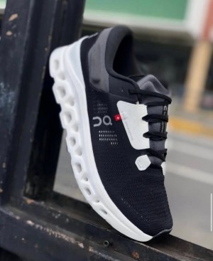 On Cloud Stratus V3 Black White Running Shoes