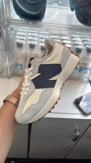 New Ba lance 327 nevy