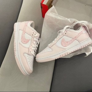 Ni ke dunk low pink paisley