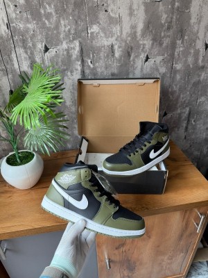 Air Jordan 1 Mid Medium Olive
