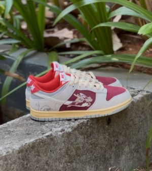 Nikee DUNK LOW CNY year of Dragon Red Legend st