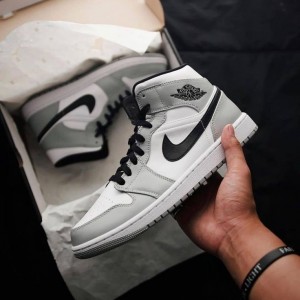 JORDAN 1 SMOKE GREY