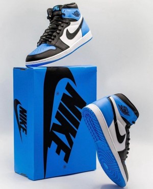 AIR JORDAN RETRO 1 HIGH UNC TOE