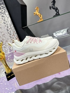 Loewe X on cloud White Pink. (657)