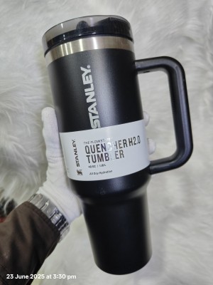 Stanley Quencher ProTour Flip Straw Tumbler Carbon Black