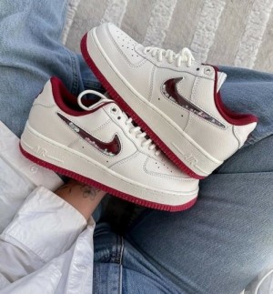 Nikee Airforce 1 Low Valentine S Day