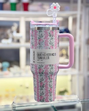 Stanley x LoveShackFancy Flowstate Quencher 40 oz Love Shack Fancy Pink
