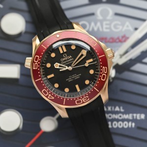Omeega Sea Master Diver 42MM Bronze Gold Rubber Strap