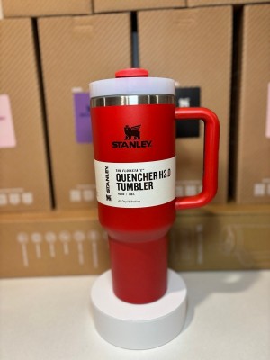 Stanley The Quencher H2.0 Flowstate Tumbler 40 OZ Red