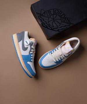 Air Jordan 1 Low Vintage UNC Grey