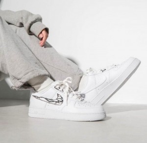 Nikee Airforce 1 low molten metal