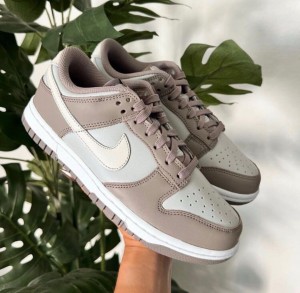 Nik e Sb dunk Low Bone beige for women s