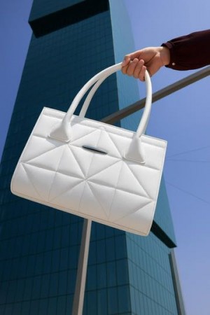 Liora Leather Qualded Tote Bag White C102