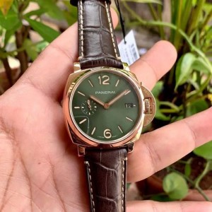 Luminor Panerai Due GoldTech Green PAM01423 41 Mm