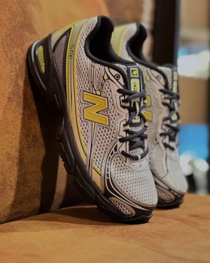 New Balance 740 Sea Salt Phantom Firefly