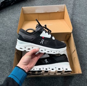 On Cloud Stratus V3 Black White Running Shoes