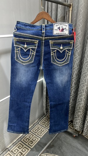 TRUE RELIGION JEANS (270)