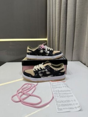 Travis Scott Bandana X SB Dunk Fix