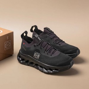 On Cloudtilt x Loewe All Black