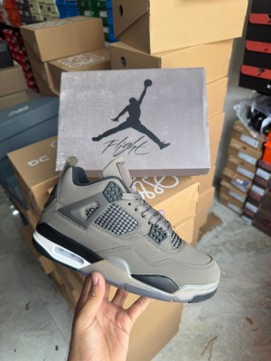 Nik e Air Jordan Retro 4 Cave Stone