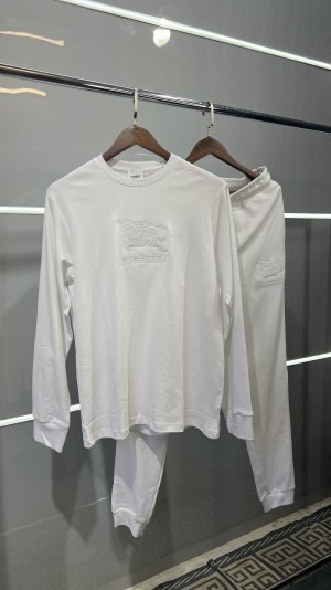 BURBERR_Y WHITE TRACKSUIT (408)