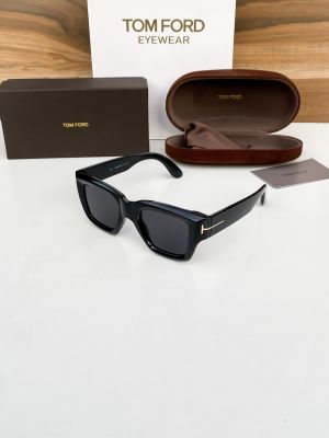TOMFORD BLACK 184