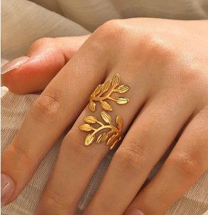Golden leaf ring anti tarnished
