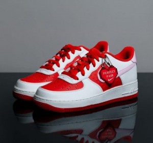 Nikee AirForce 1 Low Women s Valentine Day C S