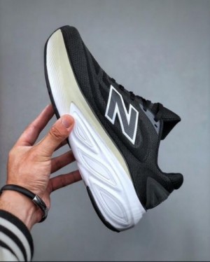 New Balance Fresh Foam More V4 BLACK NEW