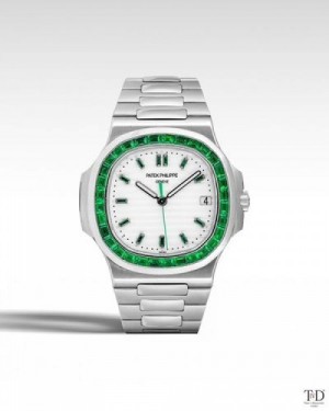 Patek Philippe Nautilus Silver Emerald