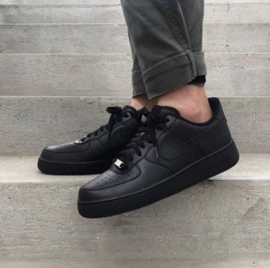 NIK E AIRFORCE 1 BLACK PREMIUM LEATHER