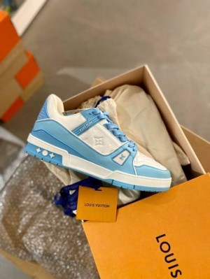 LOUIS VUITTON TRAINER SKY BLUE