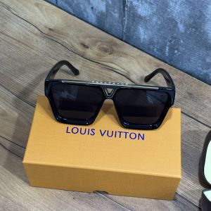 Louis_Vuittion 1502 Gold Black  