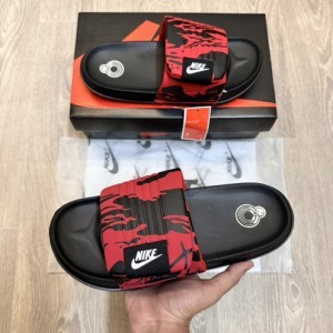 Nike OffCourt Camouflage Premium Slide