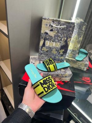Miss_Dior_Top_End_Dway_Slide_With_OG_Box_&_Carry_Bag_(Yellow_Green-1062)