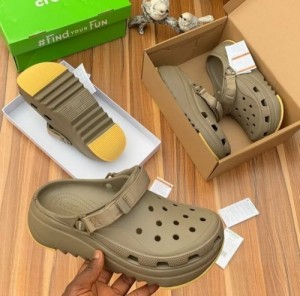 Crocss Hiker Xscape clog olive green