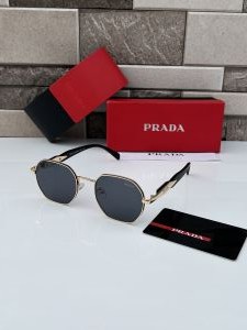 Prada_101_gold_black