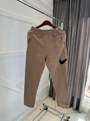 Nik e  Premium Jogger Dark Brown 1992
