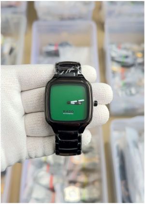Rad_o True Square Quartz - J1192