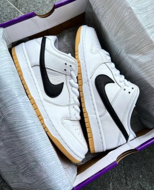 nik sb dunk low white gum